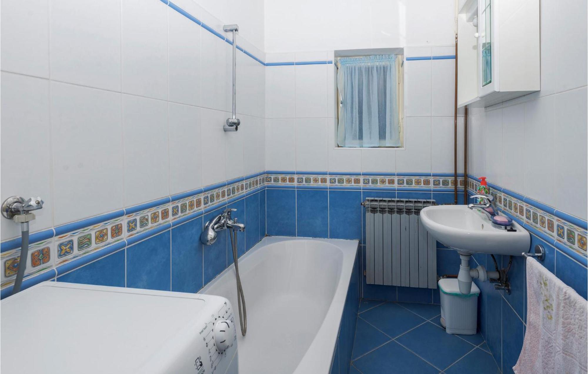 3 Bedroom Beautiful Apartment In Senj Senj  Esterno foto