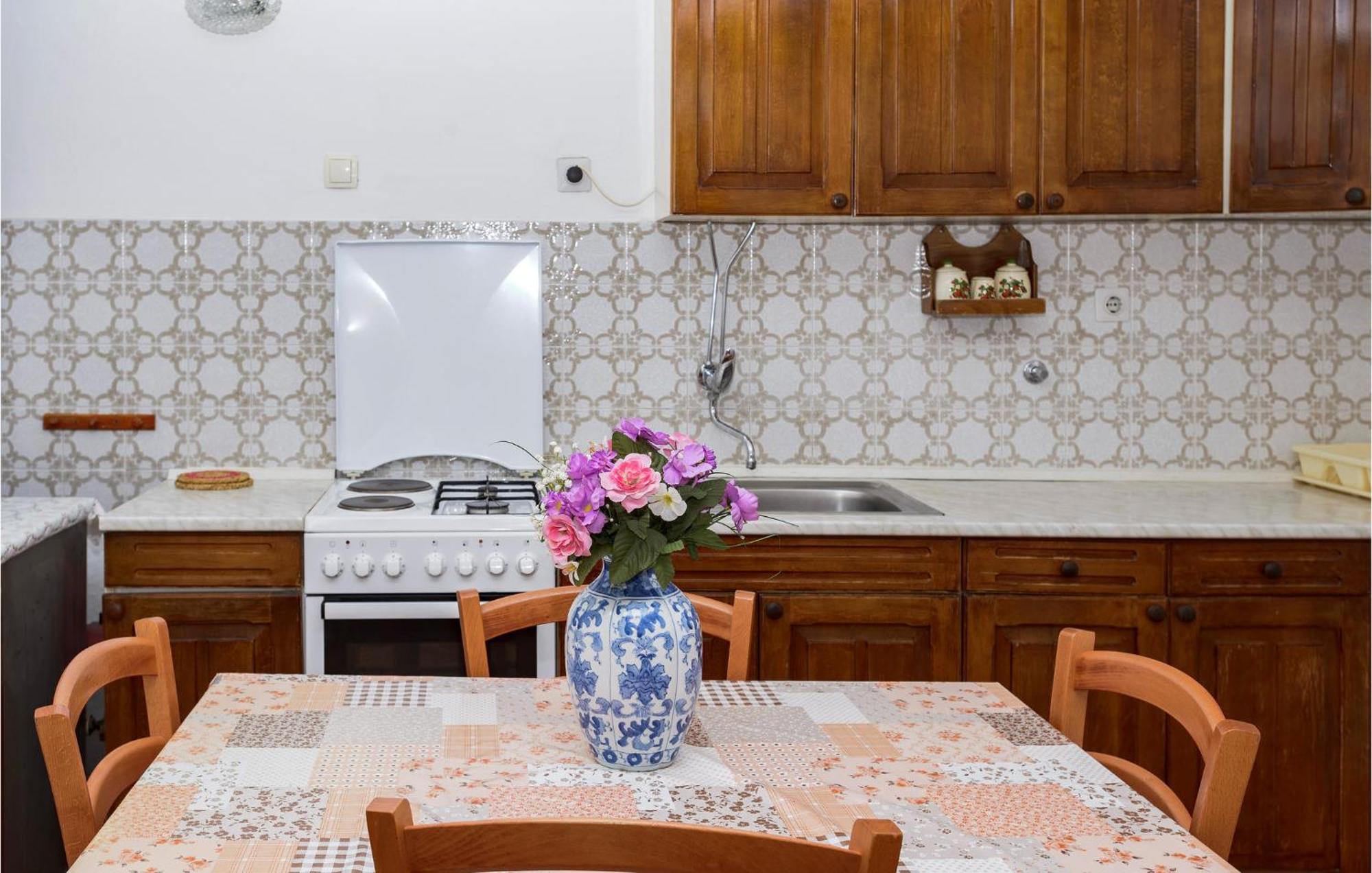 3 Bedroom Beautiful Apartment In Senj Senj  Esterno foto