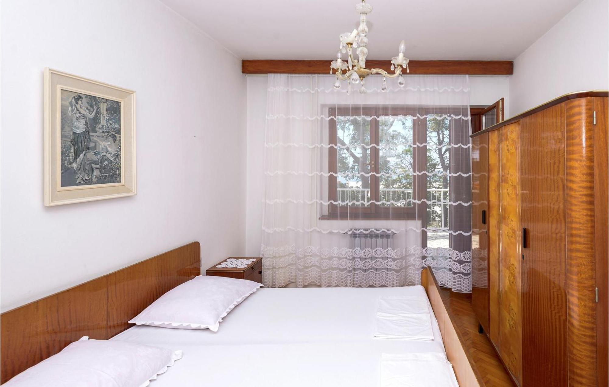 3 Bedroom Beautiful Apartment In Senj Senj  Esterno foto